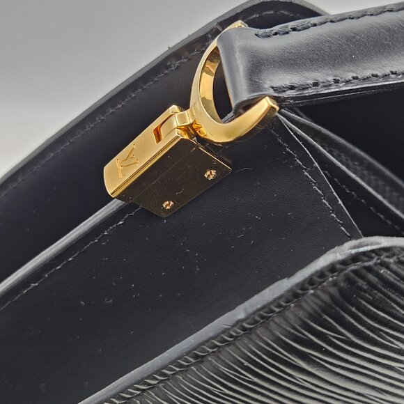 Louis Vuitton  Epi Capucines Shoulder Bag - Picture 8 of 17